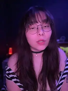 Solo yoss online show from April 11, 2026, 6:32 am