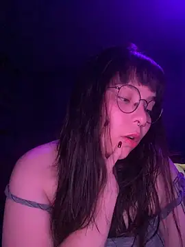 Snapshot of Solo_yoss chatting on February 24, 2026, 6:47 am Solo yoss online show from February 24, 2026, 6:47 am