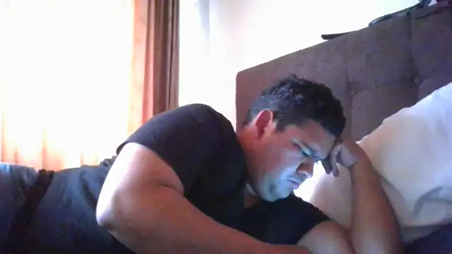 oscarshow24 online show from October 1, 2025, 7:29 pm