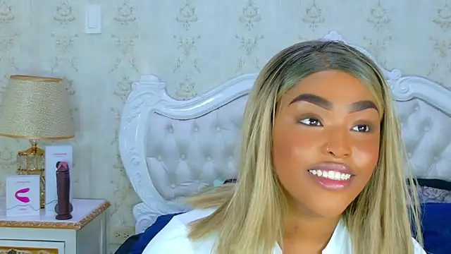 TianahGlow online show from November 24, 2025, 8:42 pm