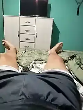 Snapshot of Luiyi1997 chatting on February 17, 2025, 3:36 am Luiyi1997 online show from February 17, 2025, 3:36 am