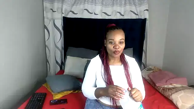 Snapshot of BigbootyliciousXXX chatting on June 3, 2026, 4:55 pm BigbootyliciousXXX online show from June 3, 2026, 4:55 pm