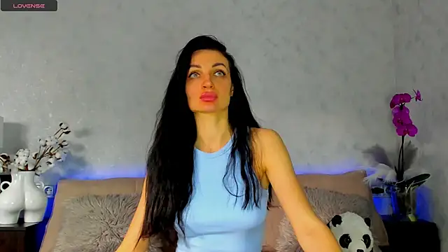 Tina Mart online show from April 1, 2026, 1:41 pm