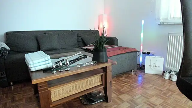 molicaremolicare online show from December 5, 2025, 10:58 am