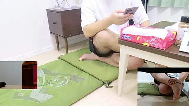 Snapshot of YARASERO-kun chatting on September 26, 2025, 12:56 pm YARASERO-kun online show from September 26, 2025, 12:56 pm