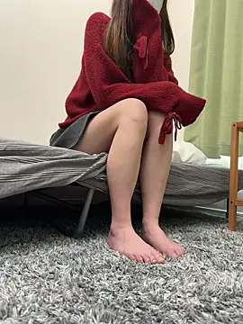 Snapshot of YARASERO-kun chatting on February 23, 2025, 5:56 am YARASERO-kun online show from February 23, 2025, 5:56 am