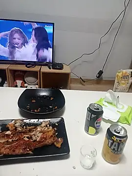 pokorogo2 online show from December 22, 2025, 5:02 pm