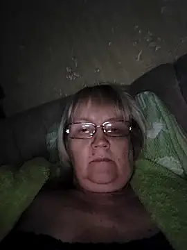 Violet5364 online show from November 26, 2025, 8:42 pm