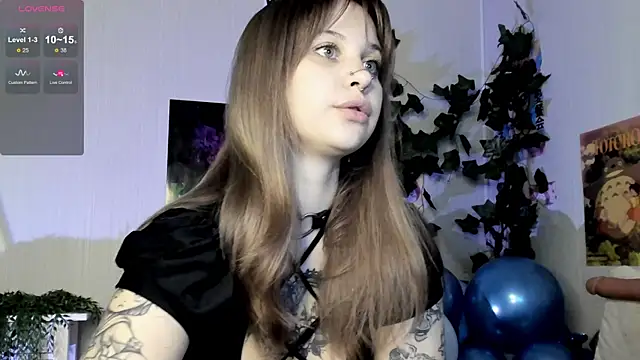 marynixoxo online show from March 1, 2025, 8:02 am