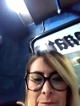 Snapshot of CandieGilson__ chatting on September 20, 2025, 10:53 am CandieGilson   online show from September 20, 2025, 10:53 am