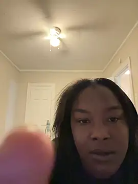 Snapshot of wetChocolate321 chatting on March 3, 2025, 2:33 am wetChocolate321 online show from March 3, 2025, 2:33 am