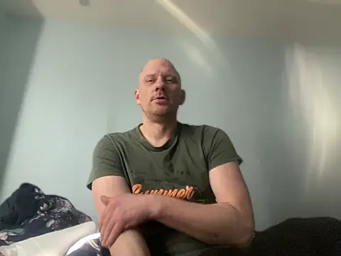 Krzysiekg123 online show from February 20, 2025, 10:05 am