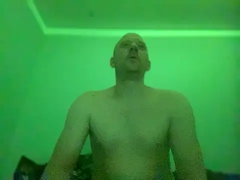 Krzysiekg123 online show from February 23, 2025, 7:28 pm