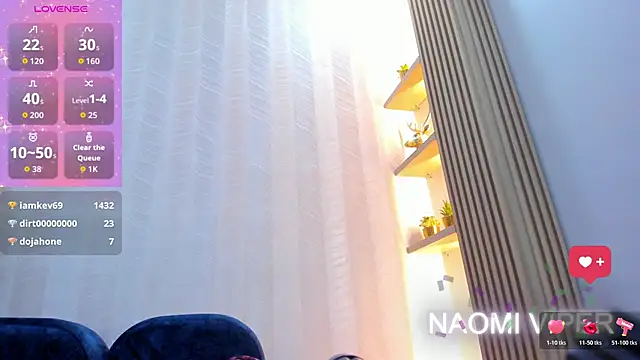 Naomii Viper online show from May 11, 2026, 4:04 pm
