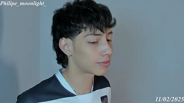 philipe moonlight  online show from February 12, 2025, 12:16 am