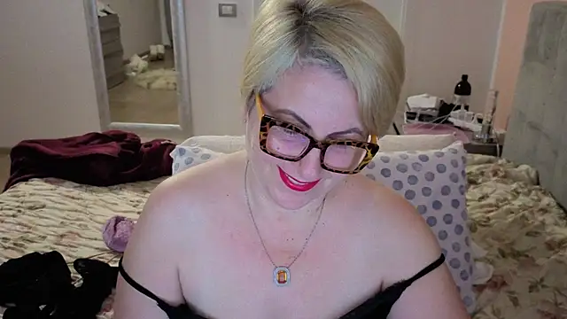 Pumabionda online show from November 30, 2025, 9:37 pm