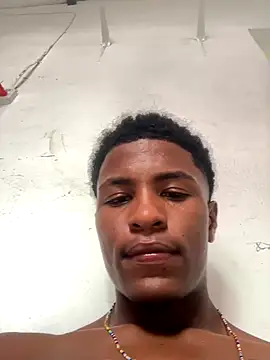 Snapshot of Bichorro chatting on October 7, 2025, 3:24 pm Bichorro online show from October 7, 2025, 3:24 pm