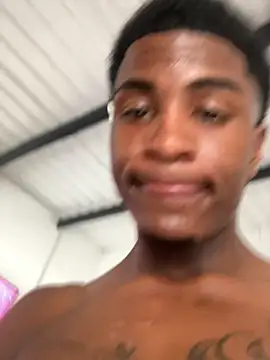 Snapshot of Bichorro chatting on September 29, 2025, 8:36 pm Bichorro online show from September 29, 2025, 8:36 pm