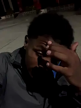 Snapshot of Bichorro chatting on September 25, 2025, 5:02 am Bichorro online show from September 25, 2025, 5:02 am