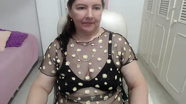 Snapshot of leonela_69 chatting on July 5, 2026, 4:19 am leonela 69 online show from July 5, 2026, 4:19 am