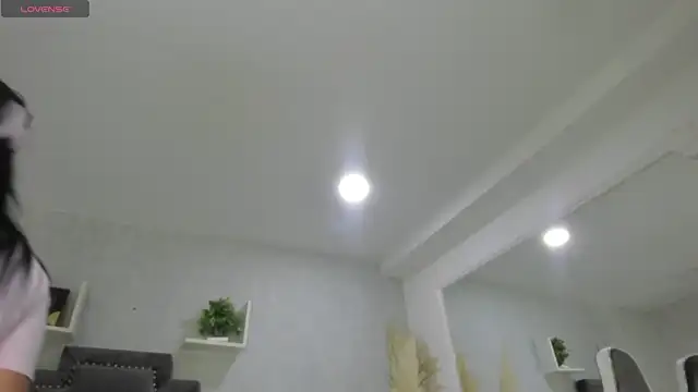 EmiliaRose  online show from April 14, 2026, 10:15 pm