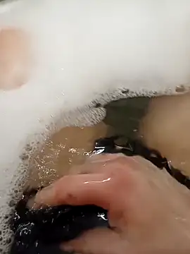 flo000031 online show from March 2, 2026, 12:45 pm