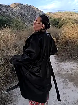 Mona Plus online show from October 4, 2025, 6:48 am