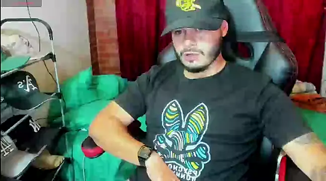 ragnar lothbrok777 online show from March 6, 2025, 5:46 am