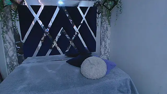 charlotte bluee online show from October 1, 2025, 6:45 pm