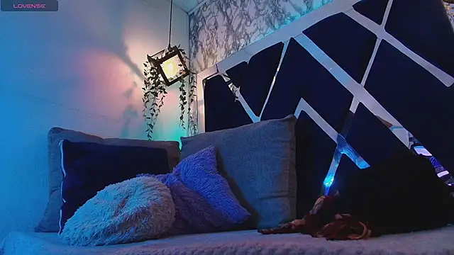 charlotte bluee online show from September 16, 2025, 6:42 pm