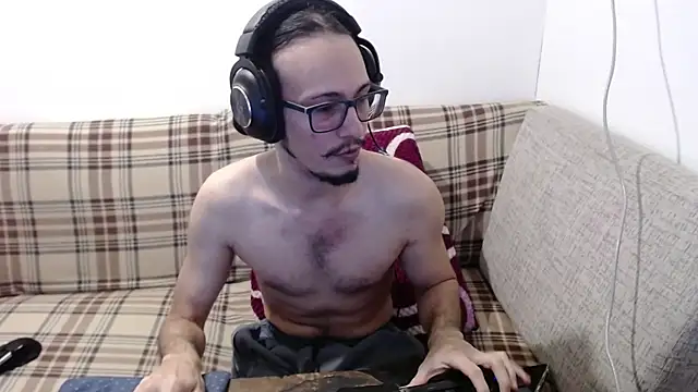 cholitohermoso online show from June 25, 2026, 2:44 pm