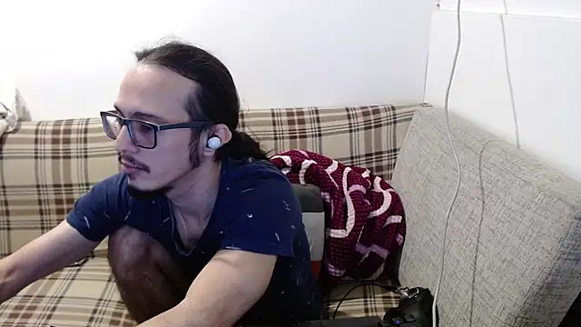 cholitohermoso online show from June 16, 2026, 7:47 pm