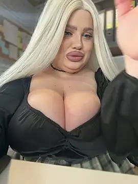 Snapshot of Eliaden chatting on February 27, 2026, 6:13 am Eliaden online show from February 27, 2026, 6:13 am