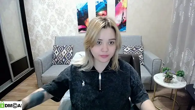 Snapshot of Finna_39 chatting on November 10, 2025, 8:36 pm Finna 39 online show from November 10, 2025, 8:36 pm