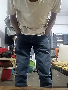 boyyouwant33 online show from February 14, 2025, 12:19 am