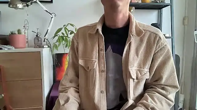 Snapshot of MikymikeBBWD chatting on November 13, 2025, 2:43 pm MikymikeBBWD online show from November 13, 2025, 2:43 pm