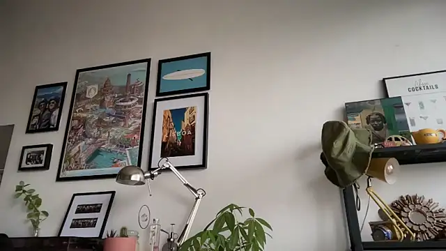 Snapshot of MikymikeBBWD chatting on November 27, 2025, 11:43 am MikymikeBBWD online show from November 27, 2025, 11:43 am