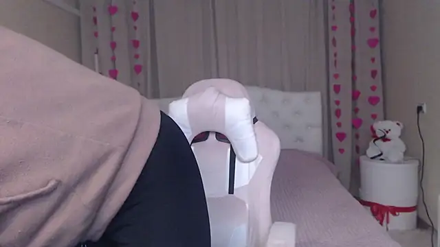 TessaDaybreak online show from February 6, 2026, 7:26 am