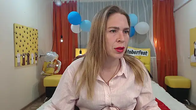 TessaDaybreak online show from September 25, 2025, 6:19 am