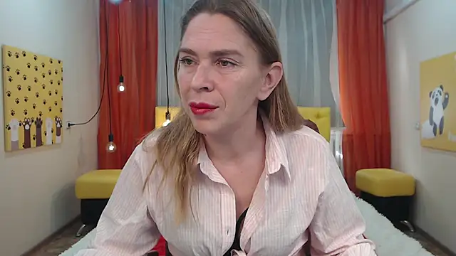 TessaDaybreak online show from September 17, 2025, 7:10 am