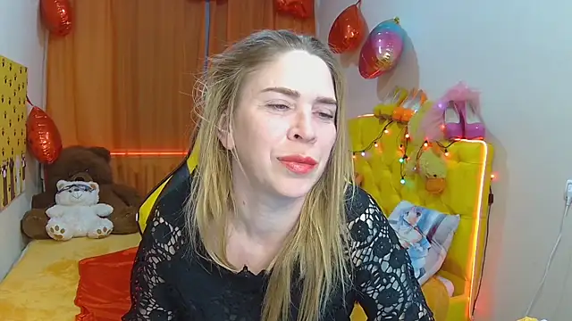 TessaDaybreak online show from March 22, 2025, 1:30 pm