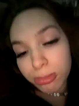 -Amora online show from November 13, 2025, 12:31 pm