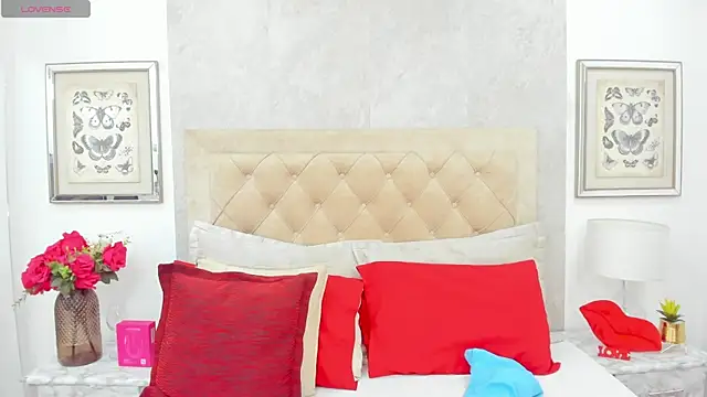 KimberlyBigBoobs online show from April 19, 2026, 6:10 pm