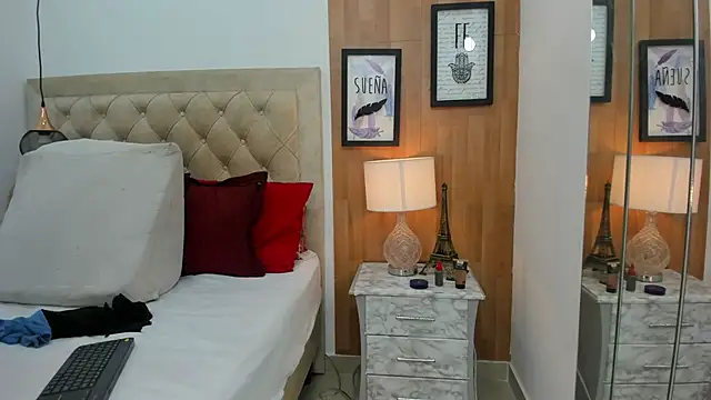 KimberlyBigBoobs online show from October 7, 2025, 4:24 am