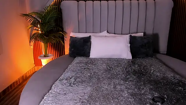 MelanieHillss online show from January 16, 2026, 2:59 am