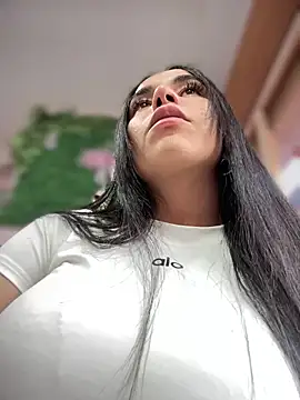 Snapshot of Naatalia chatting on November 24, 2025, 9:48 pm Naatalia online show from November 24, 2025, 9:48 pm