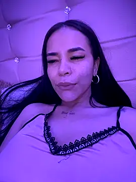 Snapshot of Naatalia chatting on November 12, 2025, 8:40 am Naatalia online show from November 12, 2025, 8:40 am