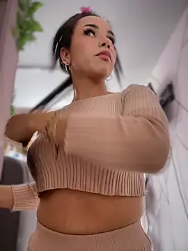 Snapshot of Naatalia chatting on November 28, 2025, 6:19 pm Naatalia online show from November 28, 2025, 6:19 pm