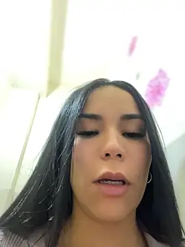 Snapshot of Naatalia chatting on July 18, 2026, 8:06 pm Naatalia online show from July 18, 2026, 8:06 pm