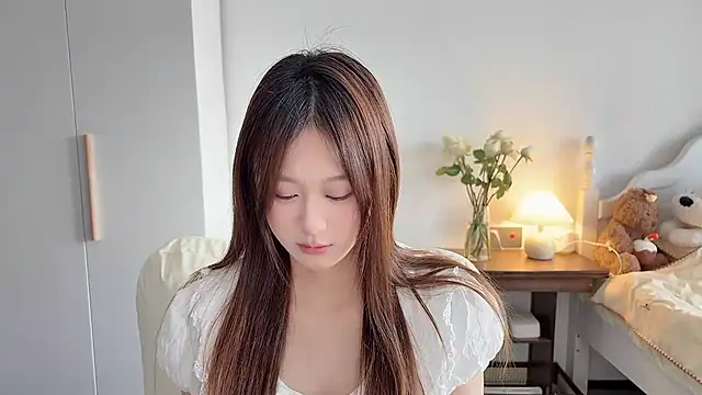 Cassie-20 online show from May 13, 2026, 4:41 am